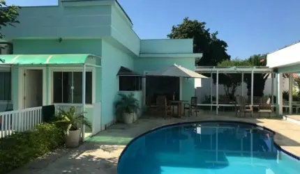Casa à venda, 360 m² por R$ 1.000.000,00 - Chácara Mariléa - Rio das Ostras/RJ