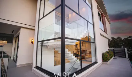 Casa a venda em Arujá