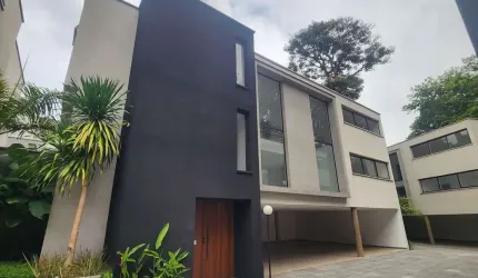 Casa de Condomínio com 4 suítes e 7 banheiros à Venda, 830 m² por R$ 10.000.000