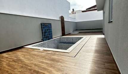 Excelente casa térrea à venda no condomínio Portal da Primavera em Sorocaba  300 m2 terreno 178 m2 área construída 3 suítes piscina