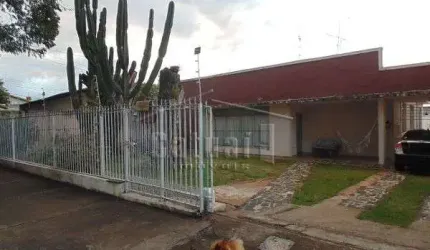 Casa à venda - Bairro Jardim Shangri-Lá A em Londrina