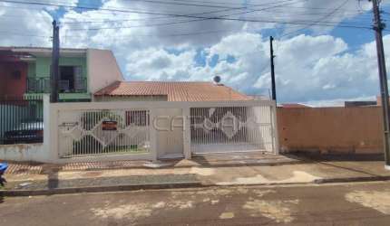 Casa à venda - Bairro Jardim Maria Celina, Londrina