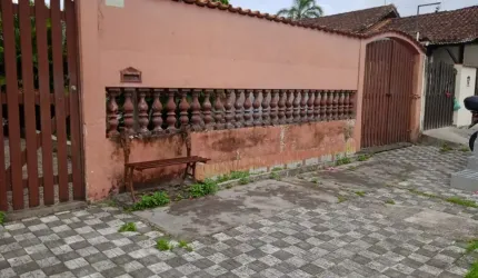 Casa Térrea, 2 Dorms à Venda, Balneário Itaguaí, 300 m²