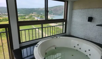 Cobertura Duplex, 2 dormitórios, 120m² à venda em Camboinhas.