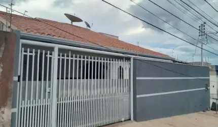 Vende-se Casa Santa Cruz 2