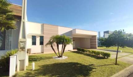 Casa SemiMobiliada Locação Condomínio Villa Guedes