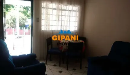 Casa com 2 dormitórios no centro de Jaguariúna