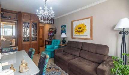 Apartamento 3 dormitórios, 1 suíte, 2 vagas - no coração do Petrópolis