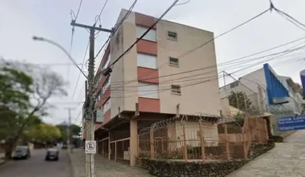 Apartamento no Petrópolis de 2 dormitórios e 2 vagas