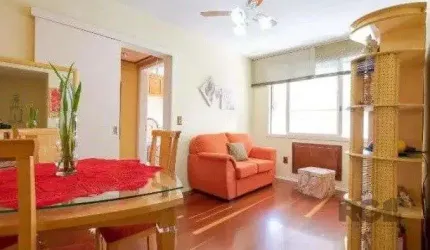 Apartamento no Petrópolis de 1 dormitório e vaga