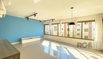 Apartamento em Porto Alegre, no bairro Cavalhada, com 3 dormitório(s), e 3 banhe