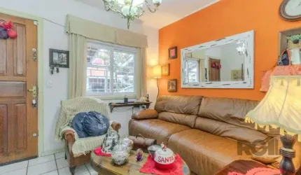 Casa em condomínio, 91m², 3 dormitórios, 2 vagas no bairro Camaquã