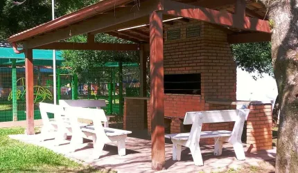 Apartamento com 2 Quartos,com box,no Bairro Humaitá