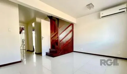 Sobrado em condomínio no Sarandi com 3 quartos e 1 vaga