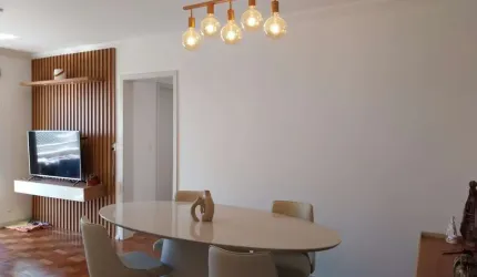 Apartamento de 2 dormitórios com vaga de garagem e sacada no Bairro Santana
