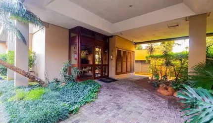 apartamento de 2 quartos, suíte e 1 vaga de garagem no bairro Menino Deus
