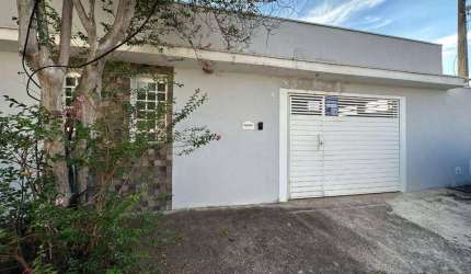 Casa para VENDA localizada no bairro VILA MANFREDI, em Jundiaí/SP.