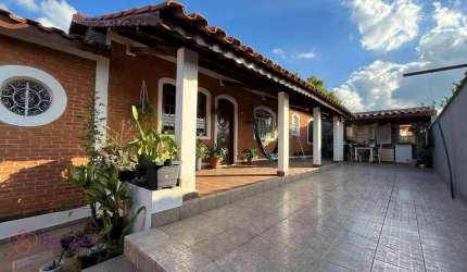 Casa com 4 dormitórios à venda, 204 m² por R$ 900.000,00 - Vila Nova Esperia - Jundiaí/SP