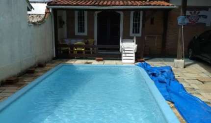 CASA NO GOLFINHO PRÓXIMO A PISTA!