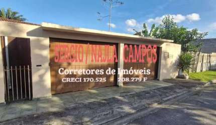 CASA COM EDICULA NO MORRO DO ALGODÃO !