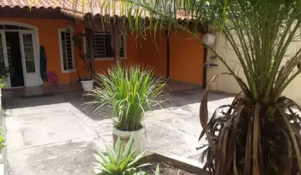 Casa com 3 quartos à venda na Rua Cinco, Vila Cristina, Betim por R$ 680.000