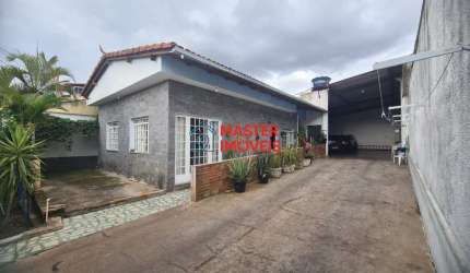 Casa com 3 quartos à venda na Cláudio, Amazonas, Contagem por R$ 750.000