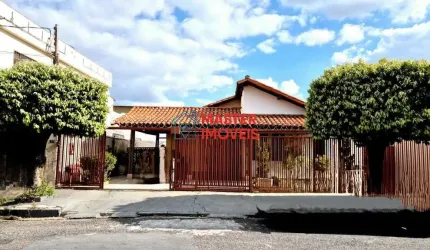 Casa com 3 quartos à venda na Olinto Diniz, Industrial, Contagem por R$ 1.100.000