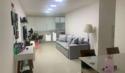 Apartamento no Recreio, Rio de Janeiro, com 3 quartos (2 suítes), varanda fechada vidro, cozinha planejada; 2 vagas; churrasqueira, salão de festas;