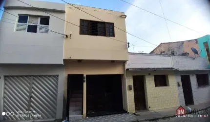 CASA À VENDA NO BAIRRO SÃO FRANCISCO - CARUARU - PE