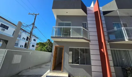 CASA DUPLEX COM 2 SUÍTES A VENDA NO BAIRRO EXTENSÃO DO BOSQUE EM RIO DAS OSTRAS RJ