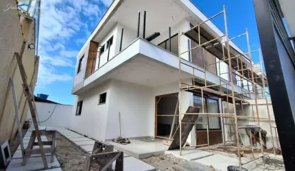 CASA DUPLEX COM 3 SUÍTES A VENDA NO BAIRRO RECREIO EM RIO DAS OSTRAS RJ
