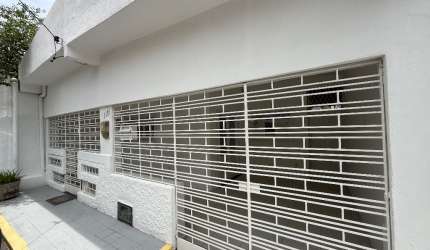 Casa a Venda em Condominio Fechado no Tirol - 2/4 - Oportunidade