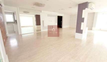 Excelente apartamento no Campo Belo com 288m², 4 suítes, 4 vagas.