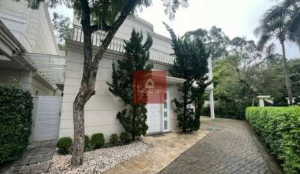 CASA EM CONDOMÍNIO ALTO DA BOA VISTA A VENDA 3SUÍTES 4VAGAS DE GARAGEM 600M TOTAL COM PISCINA