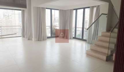 Excelente Cobertura com 272,72m², 3 dormitórios, sendo 3 suítes, 4 vagas.