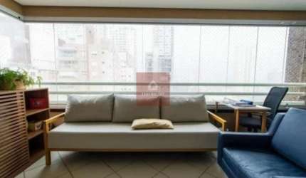 Apartamento com 137m², 3 dormitórios, sendo 3 suítes, 3 vagas.