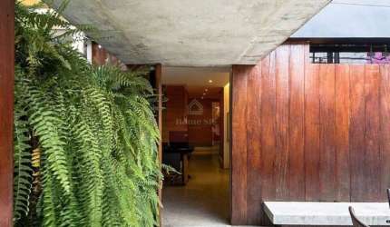 Casa comercial reformada e impecável em excelente localização