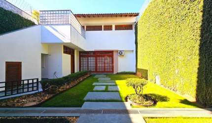 Sobrado com 4 dormitórios, 3 suítes, 7 vagas na garagem e com 566m² - Planalto Paulista