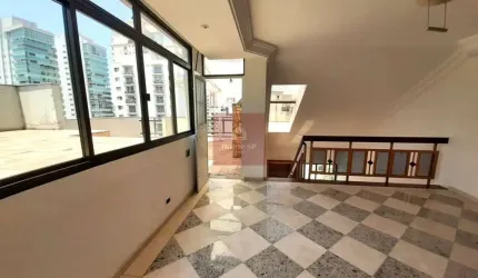 Cobertura duplex com amplo espaço de lazer, Piscina e churrasqueira