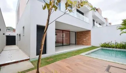 Casa em condomínio para venda com 3 quartos, 331m²