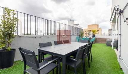 Descubra um triplex exclusivo na charmosa Vila Olímpia.