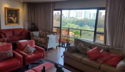Aclimação; apartamento com 215 metros, 04 dormitórios,02 suítes,03 vagas