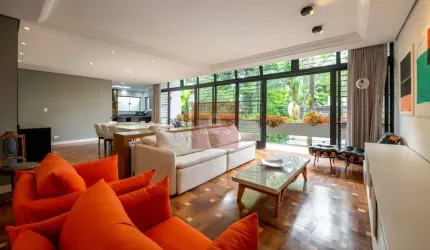 Brooklin Velho, Casa térrea excelente, com 5suites,academia, churrasqueira e piscina