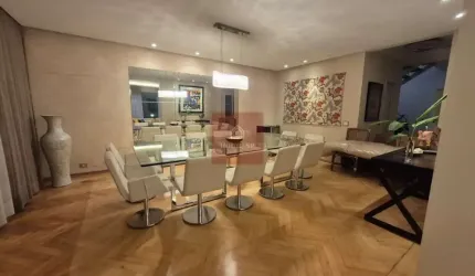Brooklin Velho, Casa charmosa com 3 quartos,1suite, 4 vagas, churrasqueira
