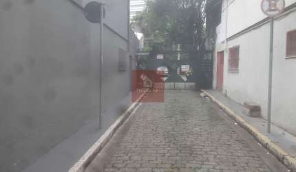 Sobrado em vila a venda na Vila Olimpia.