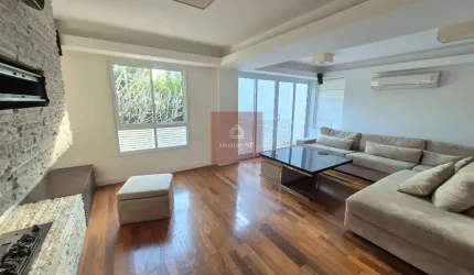 Campo Belo, Casa reformada com 4 suites, 3 vagas, piscina