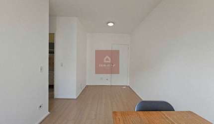 Apartamento com 1 dormitório em Moema