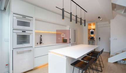 Apartamento mobiliado com acabamentos de alto padrão no Campo Belo (ao lado do metrô)