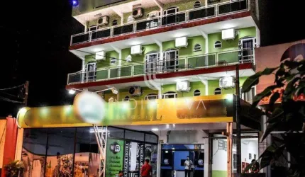 Hotel mobiliado com 35 suítes, em excelente localização em Foz do Iguaçu - em pleno funcionamento
