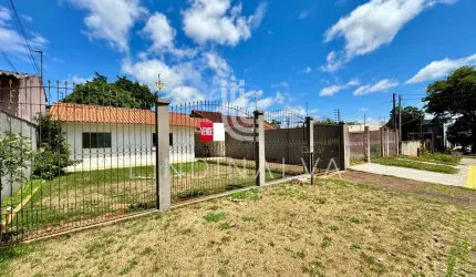 Casa com 3 quartos e edícula à venda no Jardim Ipê, apta para financiamento